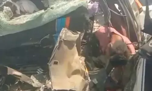 महाराष्ट्र के कल्याण में भीषण सड़क दुर्घटना , 11 की मौत, 1 गंभीर