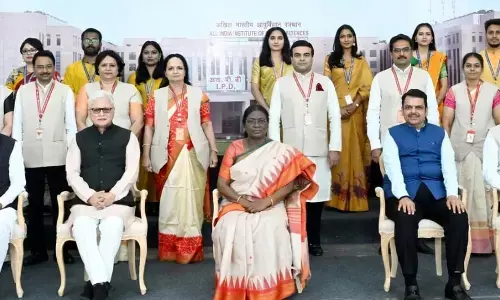 युवा चिकित्सक नवाचार व अनुसंधान पर लक्ष्य केंद्रित करें: राष्ट्रपति मुर्मु