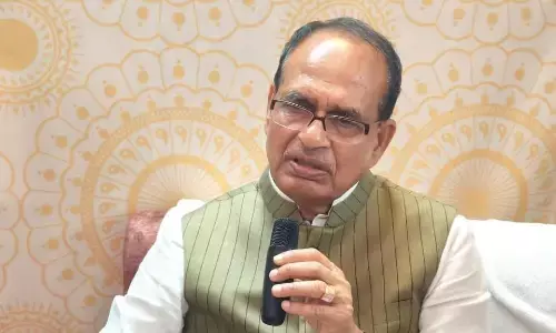 शिवराज ने कहा - फसल विविधीकरण और आधुनिक तकनीक से बढ़ेगी किसानों की आय, खाद का है पर्याप्त स्टॉक