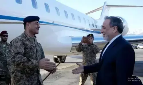 क्या अमेरिका और ईरान के बीच दूसरे चरण की शांति वार्ता पर बनेगी बात? पाकिस्तानी आर्मी चीफ डेलिगेशन के साथ पहुंचे ईरान