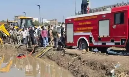 नांदेड़ शहर के देगलूर नाका इलाके में हुई दर्दनाक घटना, पानी में डूबने से चार बच्चों की गई जान नांदेड़ शहर के देगलूर नाका इलाके में हुई दर्दनाक घटना, पानी में डूबने से चार बच्चों की गई जान