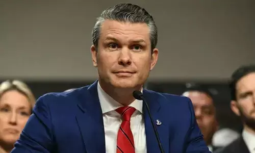 शांतिवार्ता से पहले अमेरिकी रक्षा मंत्री का बड़ा बयान, ईरान को बताया समुद्री लुटेरा, डील न होने पर पावर प्लांट उड़ाने की दी वार्निंग