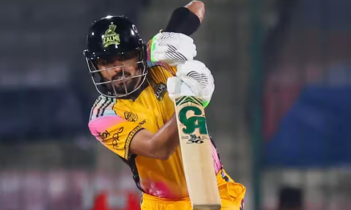 पीएसएल में जमकर चल रहा बाबर आजम का बल्ला, शतक जड़कर बना डाला वर्ल्ड रिकॉर्ड