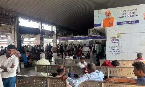 शुरू हुई सीजन की भीड़ ,नागपुर स्टेशन पर पैर रखने के लिए जगह नहीं