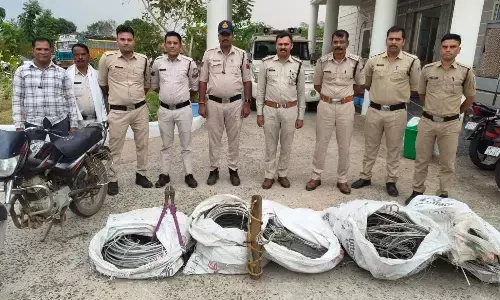 मजदूर ही निकले चोर, कबाड़ी समेत 4 गिरफ्तार