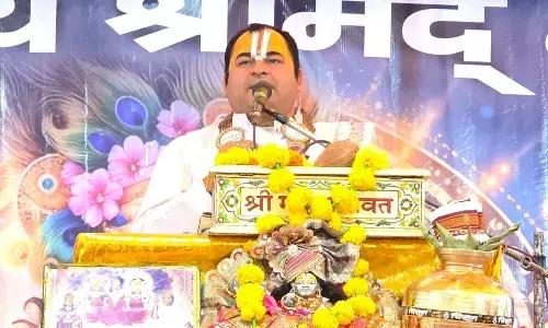 समाज में मर्यादा और प्रेम की स्थापना के लिए हुए राम-कृष्ण के अवतार: आचार्य कृपा शंकर