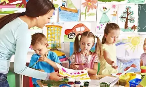 नर्सरी की पढ़ाई अब लाखों में पहुंची, फीस सुनकर चकराए पेरेंट्स के सिर