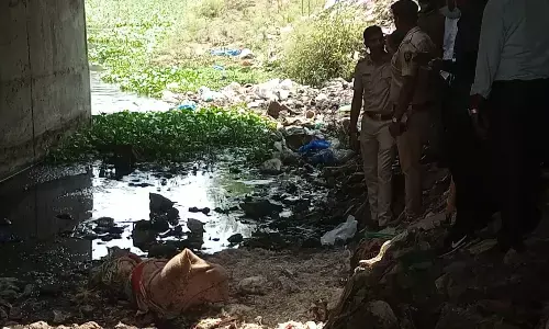 जरीपटका थाने से चंद कदमों की दूरी पर बोरे में मिला शव, दो दिन से लापता था होटल संचालक, पैसे लाने निकला था