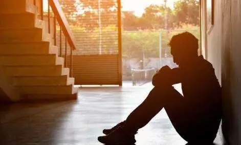 क्या आपको भी सताता है अकेलापन? ऐसे बिताएंगे समय तो कभी नहीं होंगे बोर