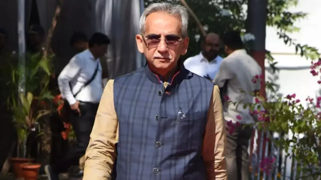 मुंबई कांग्रेस के विधायकों को सता रहा है डर, अभी से मुख्य चुनाव अधिकारी से मिलकर ले रहे हैं पूरी जानकारी