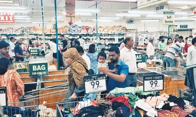 डी मार्ट बिलहरी की टंकी में मिला गंदा पानी, फायर NOC का पालन भी नहीं