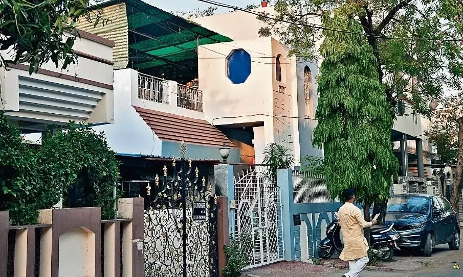 रहवासी क्षेत्र में एसिड गोदाम, हो सकता है बड़ा हादसा