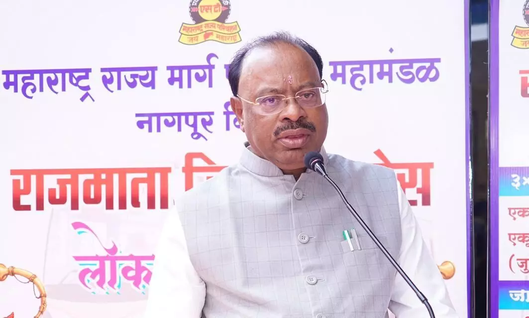 बिजली ट्रिपिंग के लिए पालकमंत्री बावनकुले ने प्रशासन को ठहराया जिम्मेदार, धीरेंद्र शास्त्री मामले में कहा - माफी को सभी स्वीकारते हैं