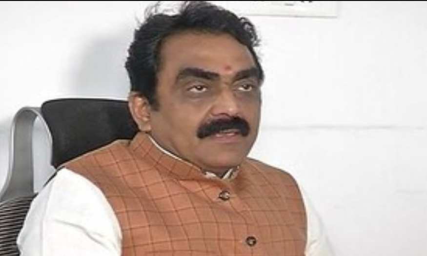 मंत्री राकेश सिंह पर IAS को धमकाने का आरोप, भड़का आईएएस एसोसिएशन, सीएम ने सुलझाया विवाद