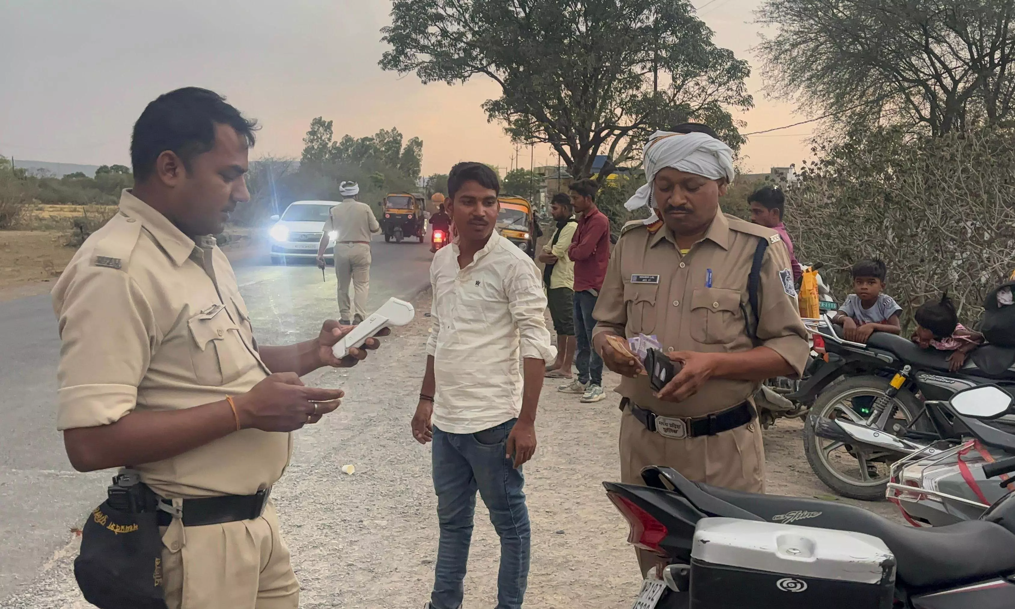 सतना-मैहर में 185 वाहन चालकों पर 55 हजार का अर्थदंड