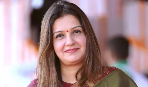 बंगाल में TMC का चलेगा जादू या BJP का खिलेगा कमल? जानें सवाल पर प्रियंका चतुर्वेदी का जवाब