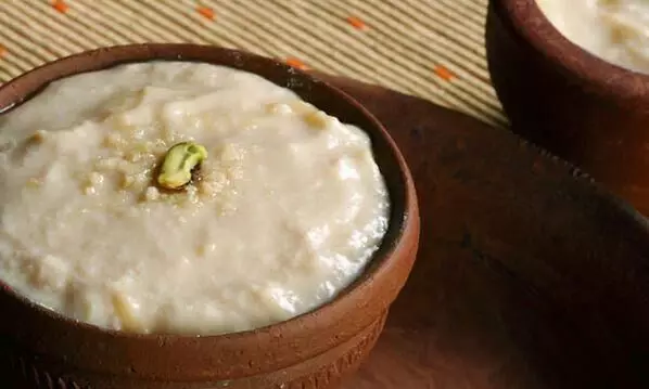 गर्मी में ठंडा और स्वादिष्ट खाने का हो रहा मन, तो घर पर बनाएं मार्केट जैसी मिष्टी दही, खाकर आ जाएगा मजा