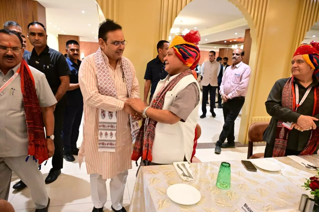राजस्थान के CM भजनलाल जी शर्मा द्वारा माननीय विधानसभा अध्यक्ष नरेंद्र सिंह तोमर जी से जयपुर में सौजन्य भेंट