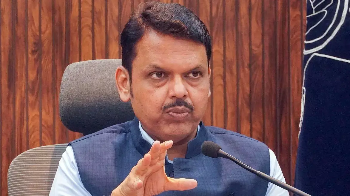 मंत्रिमंडल की बैठक में उठा मुद्दा - यौन अपराधियों को अब नहीं मिलेगी पैरोल, फडणवीस का विधि व न्याय विभाग को आदेश