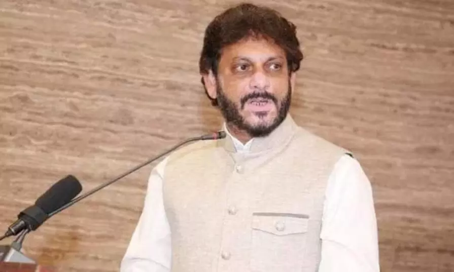 CM पद से इस्तीफा देने से इनकार करने पर AIMIM नेता की आई प्रतिक्रिया, जनता जिसको चाहे सत्ता पर बिठाए