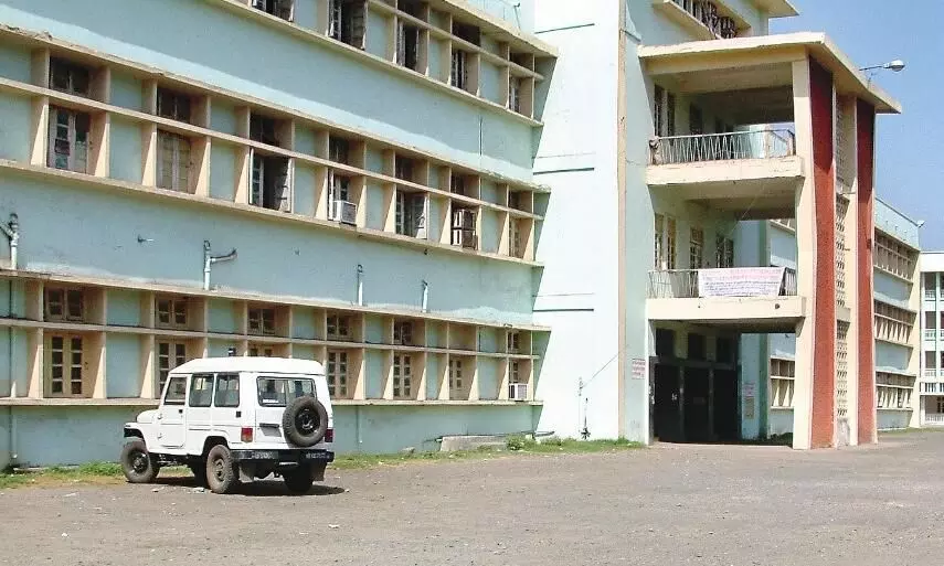 मेडिकल में 66 लाख का गबन, पैसा आता रहा, खाते में जमा ही नहीं हुआ
