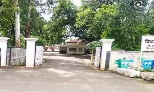 लोनिवि के विश्राम गृहों के कक्षों को आवंटित करने के अधिकार बदले लोनिवि के विश्राम गृहों के कक्षों को आवंटित करने के अधिकार बदले