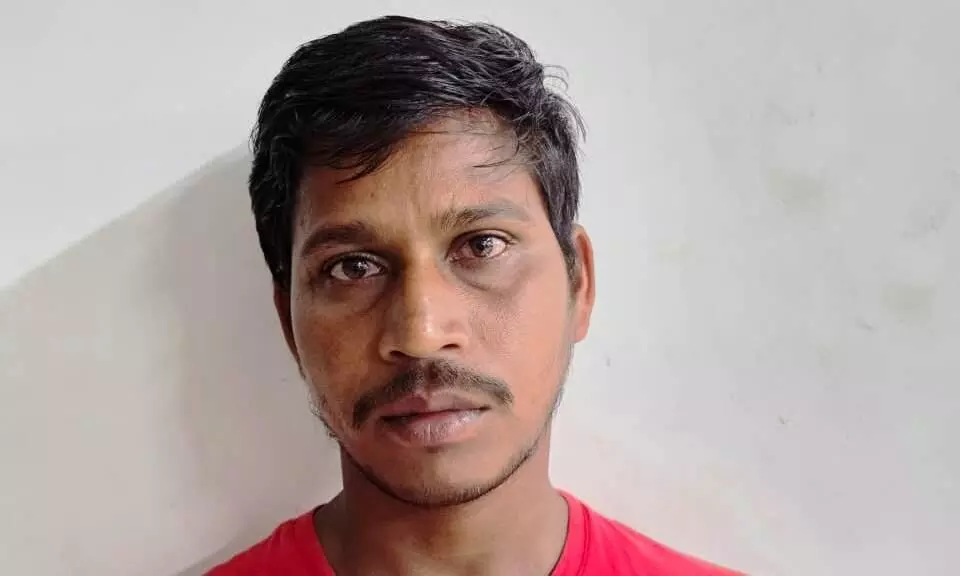 10 करोड़ का मादक पदार्थ हशीश ऑयल की तस्करी मामले का मुख्य आरोपी ओडिशा से किया गया गिरफ्तार