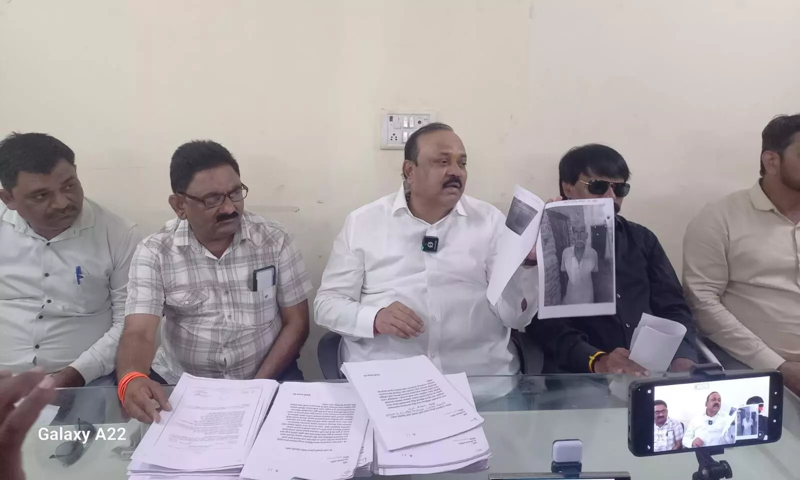 पूर्व विधायक संतोष चौधरी का बीजेपी नगरसेवकों पर पलटवार, बोले - समय बताएगा कौन सही और कौन गलत