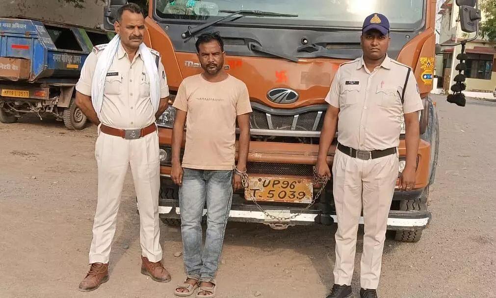 चोरी का खुलासा, 12.60 लाख के ट्रक और सामान समेत आरोपी बंदी