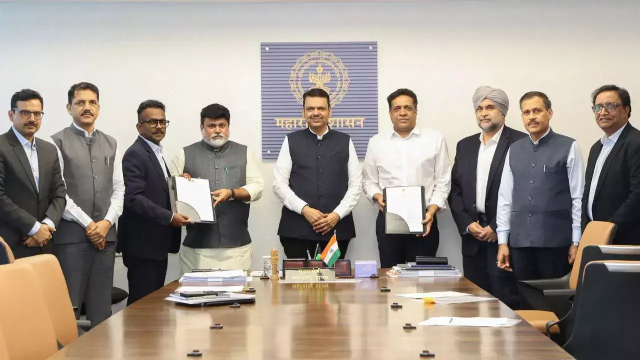 मुंबई एमएमआर में बनेगा ग्रीन डेटा सेंटर पार्क, 8 हजार युवाओं को मिलेगा रोजगार, 1.14 लाख करोड़ का करार मुंबई एमएमआर में बनेगा ग्रीन डेटा सेंटर पार्क, 8 हजार युवाओं को मिलेगा रोजगार, 1.14 लाख करोड़ का करार