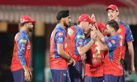 करो या मरो मुकाबले में पंजाब हारी तो होगी पॉइंट्स टेबल में टॉप-4 से बाहर, प्लेऑफ का समीकरण करो या मरो मुकाबले में पंजाब हारी तो होगी पॉइंट्स टेबल में टॉप-4 से बाहर, प्लेऑफ का समीकरण