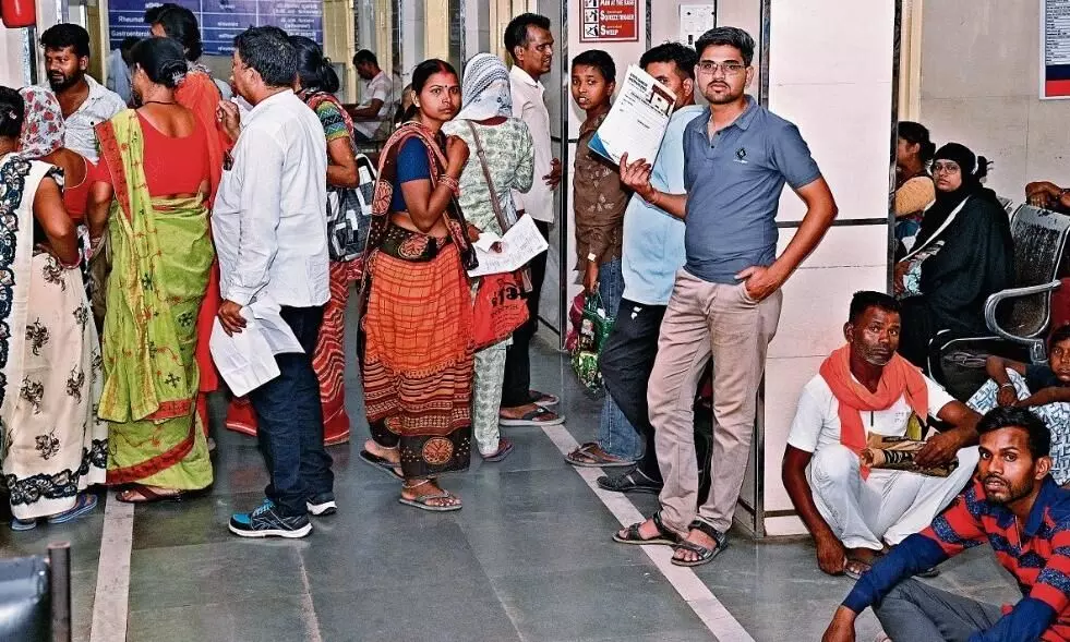 मौसम के दोहरे मिजाज ने बढ़ा दी परेशानी डिहाइड्रेशन, डायरिया व उल्टी के मरीज बढ़े