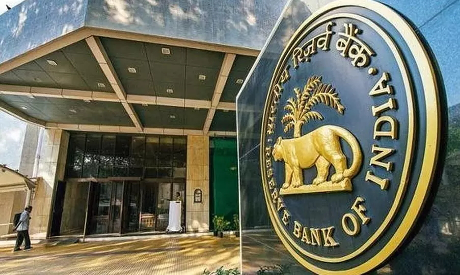 RBI की बड़ी कार्रवाई, इस बैंक का कैंसिल किया लाइसेंस, जानें अब तक किन बैंकों पर गिर चुकी गाज RBI की बड़ी कार्रवाई, इस बैंक का कैंसिल किया लाइसेंस, जानें अब तक किन बैंकों पर गिर चुकी गाज