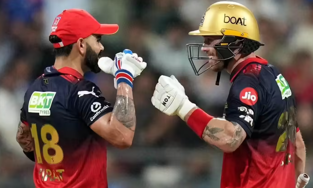 प्लेऑफ से पहले RCB को मिली बड़ी खुशखबरी, टीम में हुई इस धांसू बैटर की वापसी