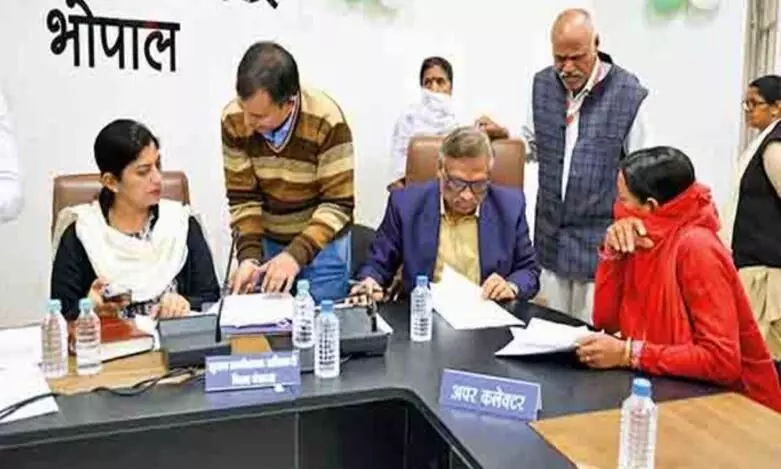 फर्जी वारिस बनकर जमीन हड़पने पर ईओडब्ल्यू ने दर्ज किया केस फर्जी वारिस बनकर जमीन हड़पने पर ईओडब्ल्यू ने दर्ज किया केस