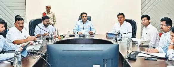 गौरीघाट में नाव संचालन पर कैमरे से रखें नजर विस्फोटक सामग्री भंडारण स्थलों की जांच जरूरी गौरीघाट में नाव संचालन पर कैमरे से रखें नजर विस्फोटक सामग्री भंडारण स्थलों की जांच जरूरी