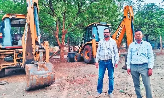 राजस्व, पुलिस और माइनिंग की संयुक्त टीम ने दी दबिश