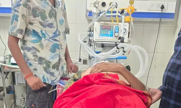सड़क हादसे में पुलिस कांस्टेबल घायल, हालत गंभीर सड़क हादसे में पुलिस कांस्टेबल घायल, हालत गंभीर