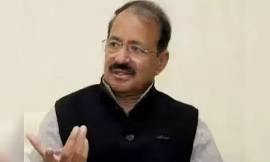 पेट्रोल-डीजल के दाम बढ़ने पर कांग्रेस नेता ने केंद्र सरकार पर साधा निशाना, कहा- आर्थिक स्थिति बहुत खराब, सरकार राशन बांटकर खुश