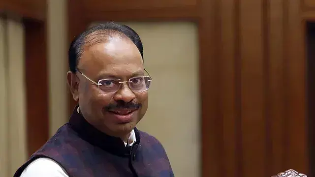 बावनकुले ने कहा - शासकीय भूमि के शर्तभंग मामलों के निपटारे का जिलाधिकारी को है अधिकार