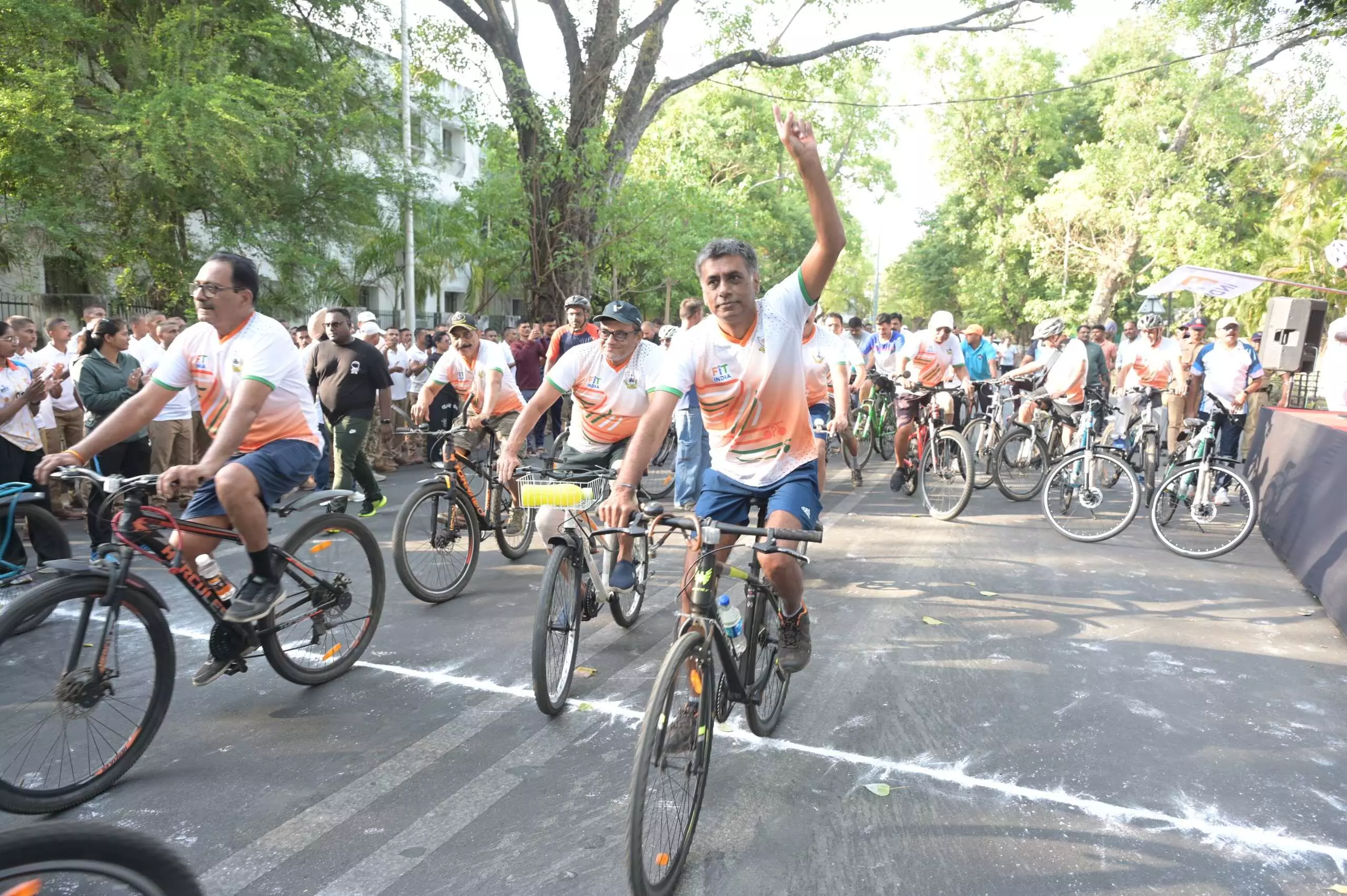 स्वस्थ शरीर, सुरक्षित शहर का संदेश, नागपुर पुलिस की साइकिल रैली में युवाओं ने दिखाया जोश स्वस्थ शरीर, सुरक्षित शहर का संदेश, नागपुर पुलिस की साइकिल रैली में युवाओं ने दिखाया जोश