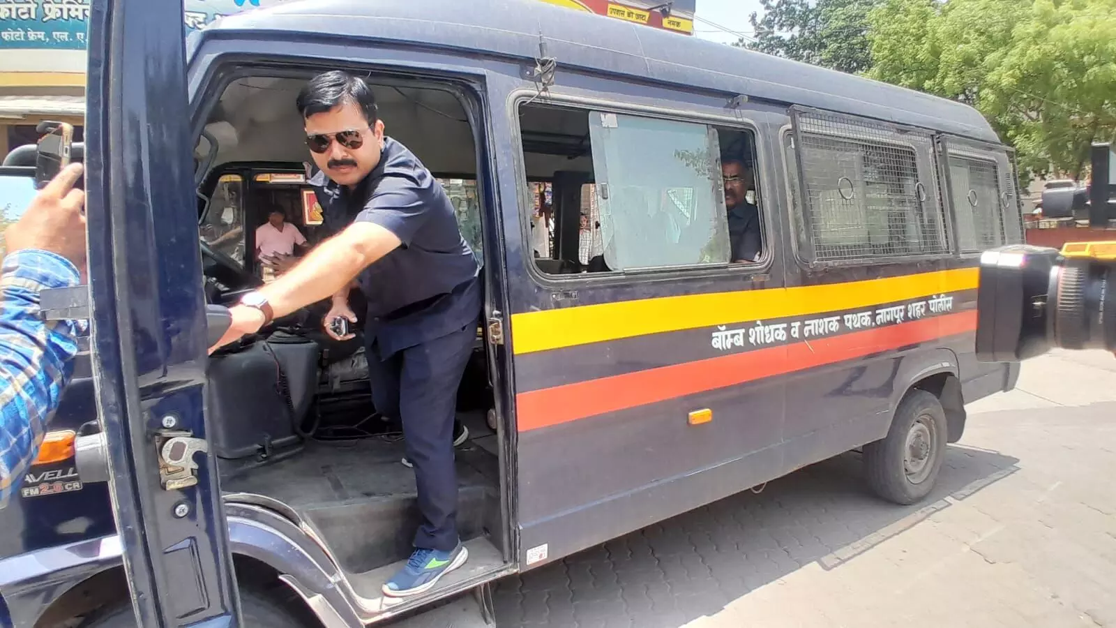 नागपुर संघ मुख्यालय में बम की धमकी , पुणे महानगरपालिका के महापौर कार्यालय को भेजा ईमेल पर संदेश नागपुर संघ मुख्यालय में बम की धमकी , पुणे महानगरपालिका के महापौर कार्यालय को भेजा ईमेल पर संदेश