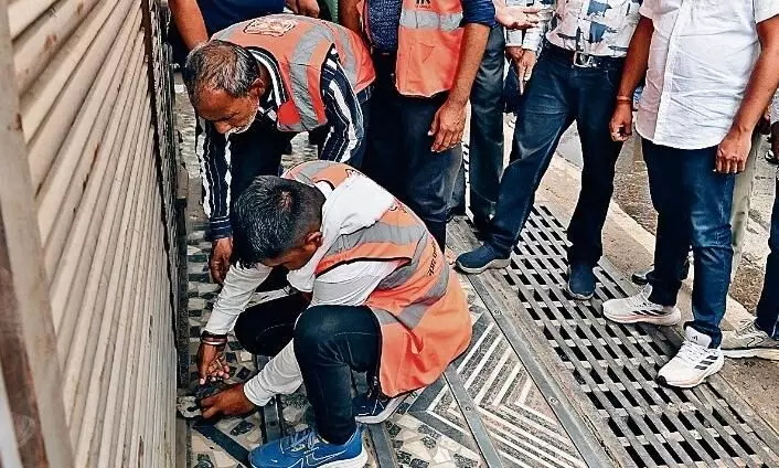 फायर सेफ्टी के बिना संचालित हो रहे होटल-लॉज और कोचिंग सेंटर सील फायर सेफ्टी के बिना संचालित हो रहे होटल-लॉज और कोचिंग सेंटर सील