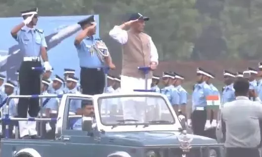 रक्षा मंत्री ने तेलंगाना के डुंडीगल में स्थित AFA में पिपिंग और कमीशनिंग सेरेमनी के दौरान नए कमीशन अधिकारियों को दी बधाई