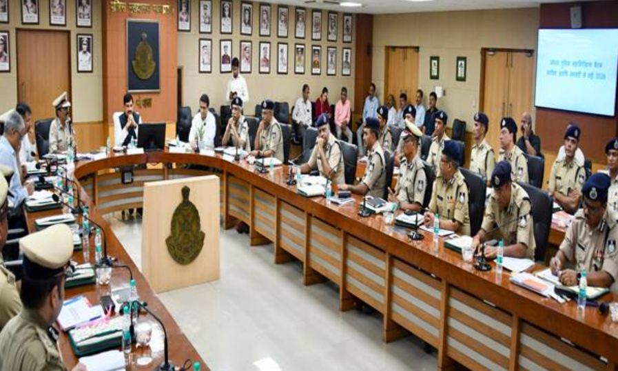 नागरिकों की सुरक्षा और कानून व्यवस्था के प्रति विश्वास बनाए रखना पुलिस का पहला कर्तव्य - मुख्यमंत्री डॉ. यादव