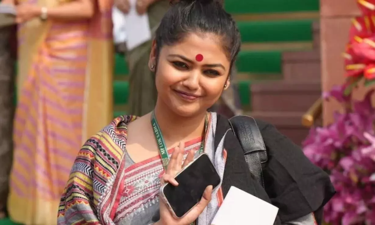 TMC ने सयानी घोष के खिलाफ की बड़ी कार्रवाई, युवा अध्यक्ष पद से हटाया, इन्हें सौंपी नई जिम्मेदारी TMC ने सयानी घोष के खिलाफ की बड़ी कार्रवाई, युवा अध्यक्ष पद से हटाया, इन्हें सौंपी नई जिम्मेदारी