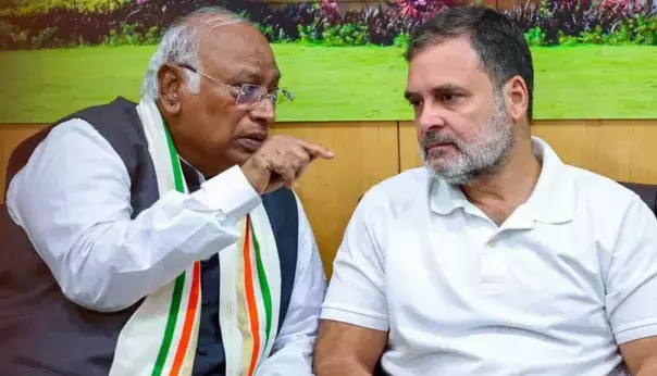 NDA को हराने के लिए एकजुट INDIA गठबंधन, राहुल गांधी ने विपक्ष के नेताओं के साथ की मीटिंग, फ्यूचर स्ट्रेटेजी पर किया फोकस NDA को हराने के लिए एकजुट INDIA गठबंधन, राहुल गांधी ने विपक्ष के नेताओं के साथ की मीटिंग, फ्यूचर स्ट्रेटेजी पर किया फोकस