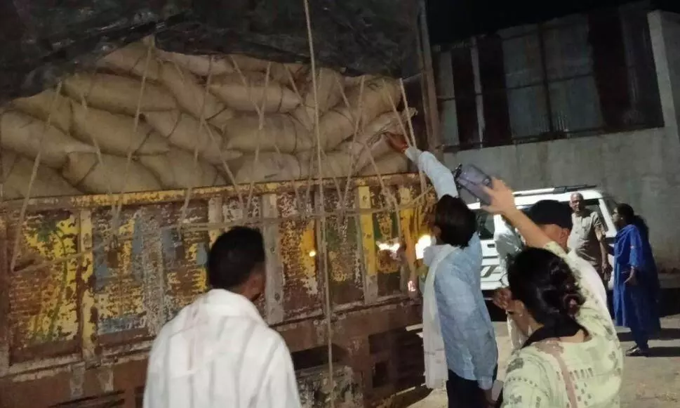 वारासिवनी के राइस मिलर सौरव संचेती और इथेनॉल प्लांट प्रतिनिधि राहुल प्रताप के खिलाफ वारंट जारी वारासिवनी के राइस मिलर सौरव संचेती और इथेनॉल प्लांट प्रतिनिधि राहुल प्रताप के खिलाफ वारंट जारी