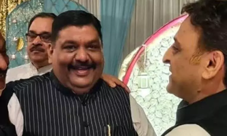 अखिलेश की मेहरबानी से NDA के कई नेता बने हैं जनप्रतिनिधि सपा नेता ने टूट को लेकर दी चुनौती