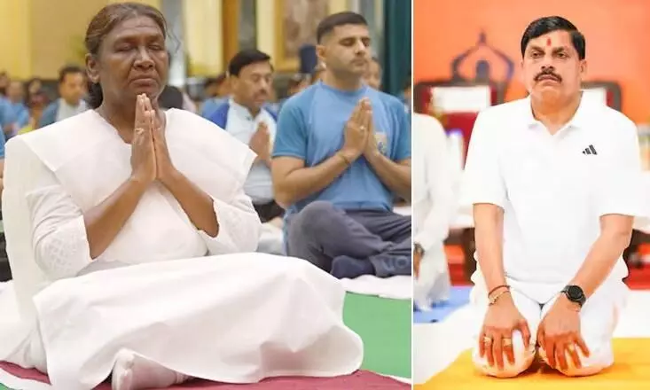 जबलपुर में योग दिवस का भव्य आयोजन, राष्ट्रपति मुर्मु-सीएम मोहन यादव और राज्यपाल ने किया योगाभ्यास जबलपुर में योग दिवस का भव्य आयोजन, राष्ट्रपति मुर्मु-सीएम मोहन यादव और राज्यपाल ने किया योगाभ्यास
